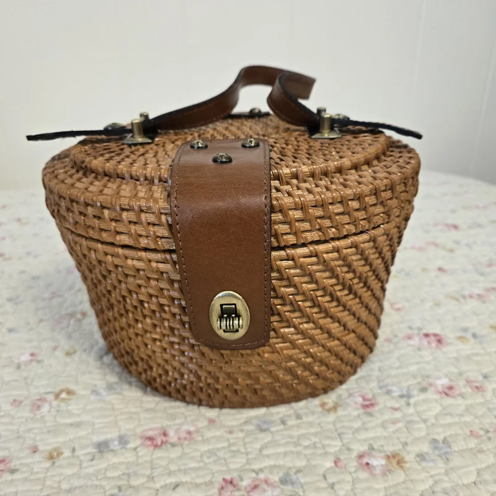 Patricia Nash Basket Purse - Picture 1 of 10
